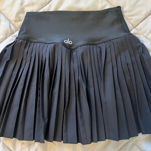 ALO Yoga Black Pleated Athletic Mini Skirt